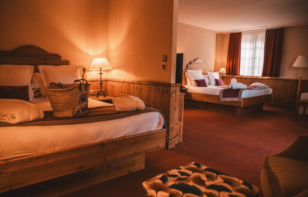 Chambre romantique – Les Violettes