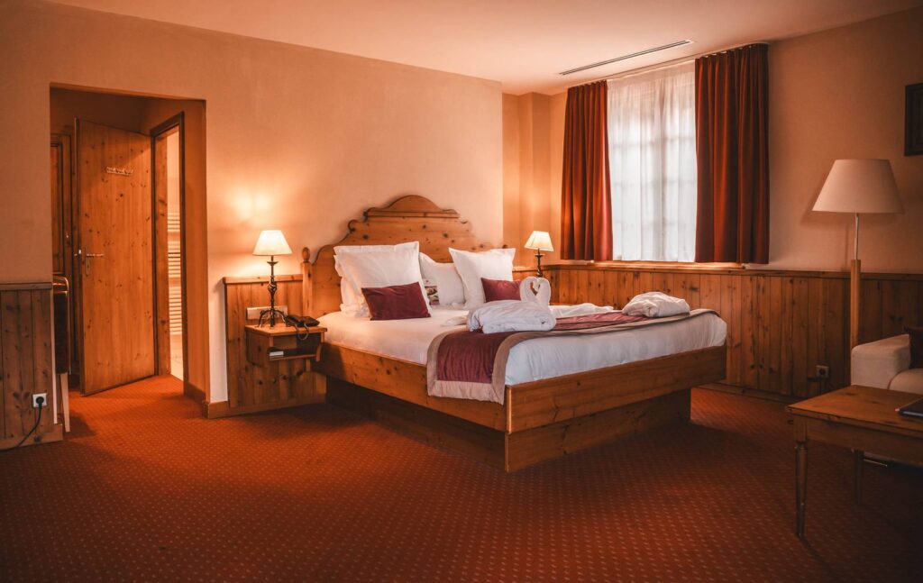 Chambre romantique – Les Violettes