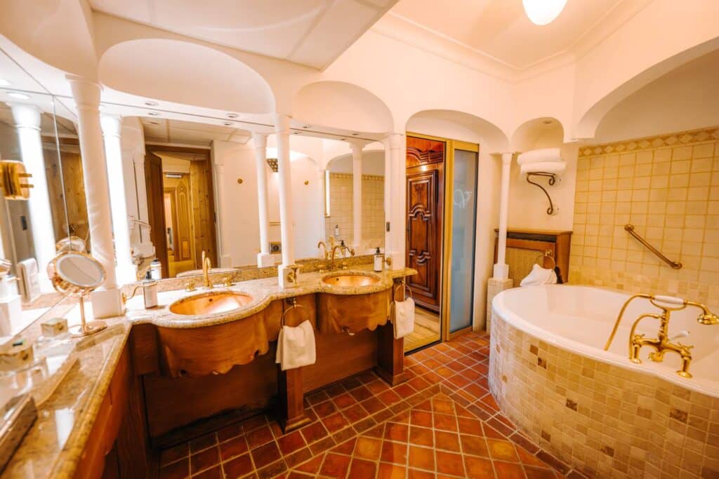 Chambre typique alsacienne – Hôtel Spa Les Violettes