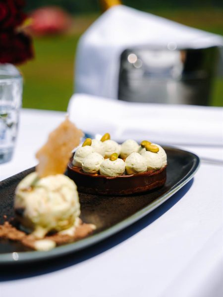 dessert tarte chocolat chantilly pistache